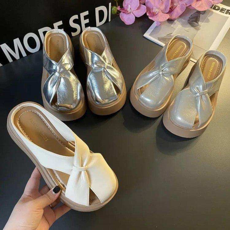 Thick-bottomed bag head half slippers for women's outer wear 2025 summer new versatile skirt French soft-bottomed beach cool slippers