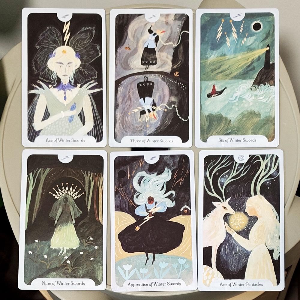 Jahreszeiten der Hexe: Winter Tarot Deck 12*7cm, Eine Reise durch Jul und Imbolc 78 Karten Gedruckt auf doppelt geprägtem Karton