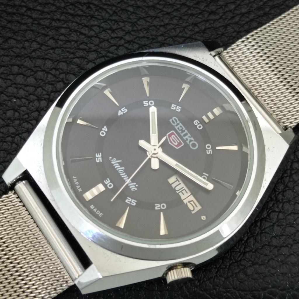 VINTAGE REFURBISHED SEIKO 5 AUTOMATIC JAPAN MENS BLACK DIAL WATCH A709187-1