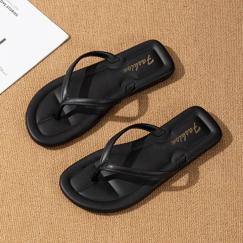 Fashion Summer Comfortable Beach Flip Flops for Women Lightweight Soft Sole Flat Slippers Woman Fashion Silver Clip Toe Outdoor Slides