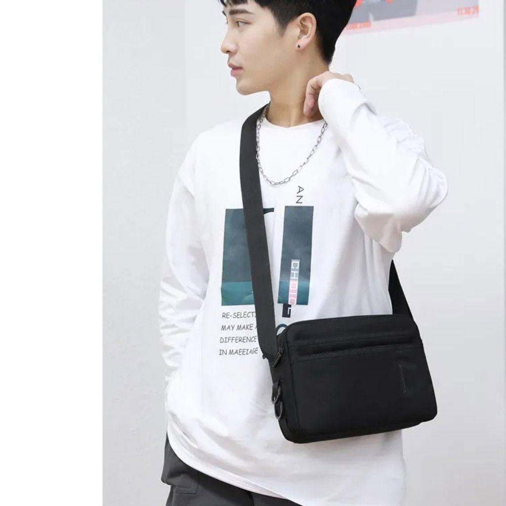 Single Shoulder Man Messenger Bag Fabric Nylon Crossbody Bag Simple Men's Shoulder Bag Outdoor