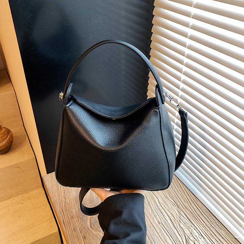 High-end Hand Bag Women's New Fashion Shoulder Bag Retro Versatile Commuter Messenger Small Square Bag
