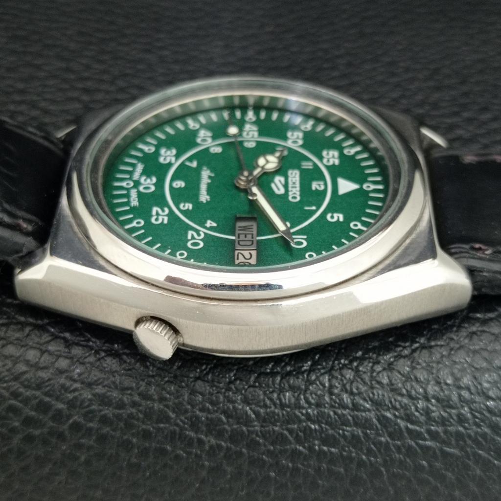 VINTAGE SEIKO 5 AUTOMATIC 7009A JAPAN MENS GREEN COLOR DIAL WATCH a708720-1