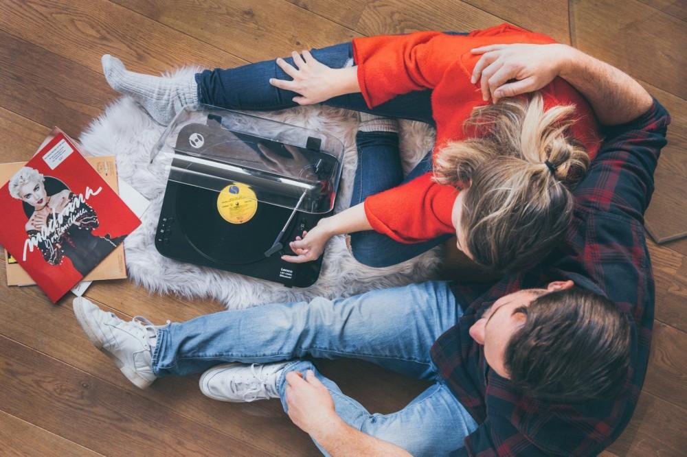 Lenco Lbt-120Bk - Turntable With Direct MP3 Encoding and Bluetooth