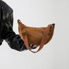 Corduroy Duffelbag im Urban Style mit Reißverschluss für den täglichen Gebrauch