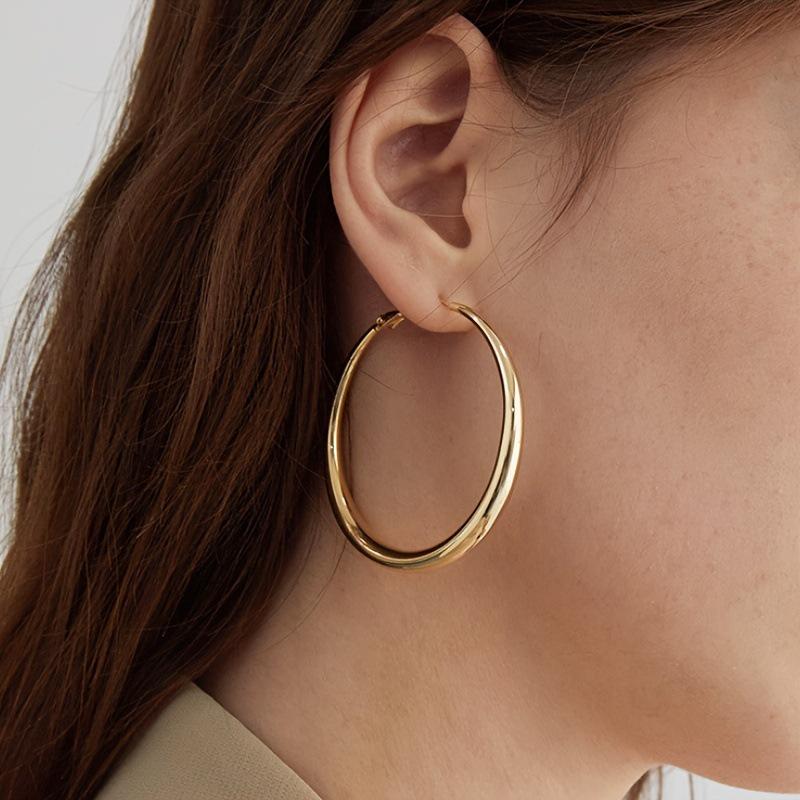 Vintage Gold-Plated Geometric Hoop Earrings in European and American Style