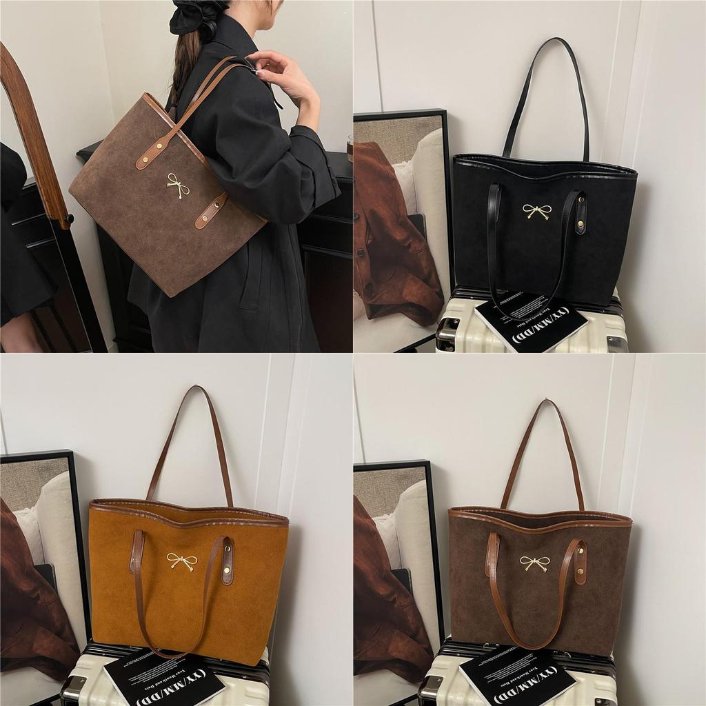 Large Capacity Tote Bag For Women With Zipper Closure And Streetwear Design