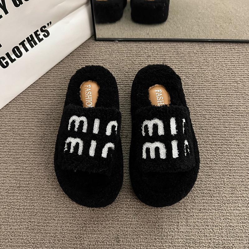 

Носите пушистые тапочки на толстой подошве для женщин 2025 новые пушистые тапочки с буквой м~ осенне-зимние домашние хлопковые шлепанцы на толстой подошве для женщин 40 чёрный
