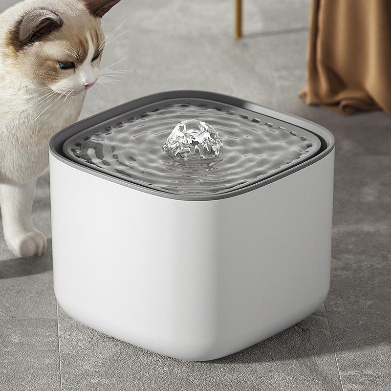 Hot Sale Automatic Cat Fountain Water Dispenser Luxury Safe Chargeable Smart Water Fountain Cat Pet Drinking With Filter Pump