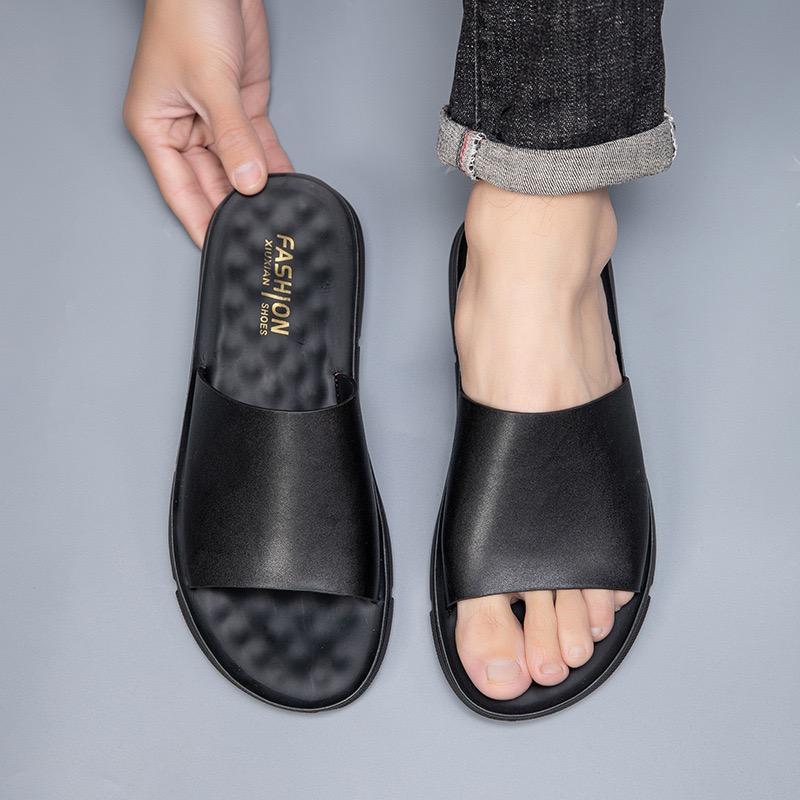2025Summer Men's Slippers Lightweight PU Soft Leather Slippers Casual Peep Toe Beach Shoes for Men Non Slip Flat Slippers Slides