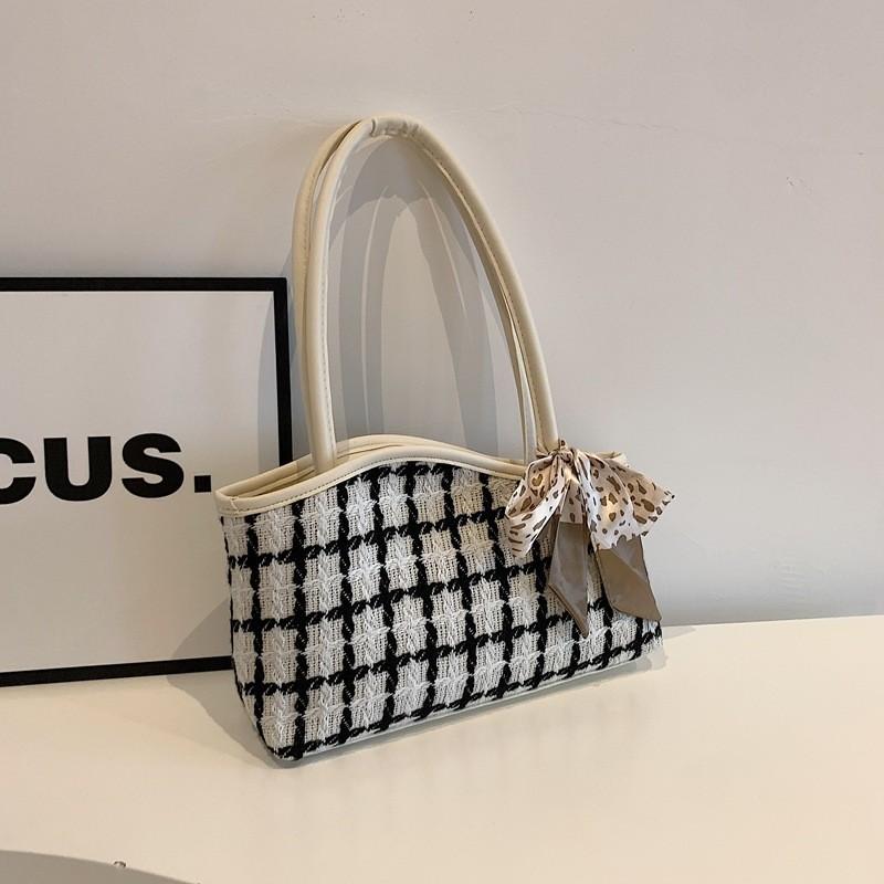 Stylish Korean Large Capacity Tote Bag For Women With Trendy Checkered Design For Spring Summer 2024