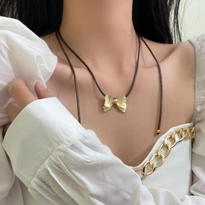 Fashionable Bowknot Necklace Ornament Elegant Bowknot Pendant Necklace Personalized Clavicular Chain Adornment Jewelry