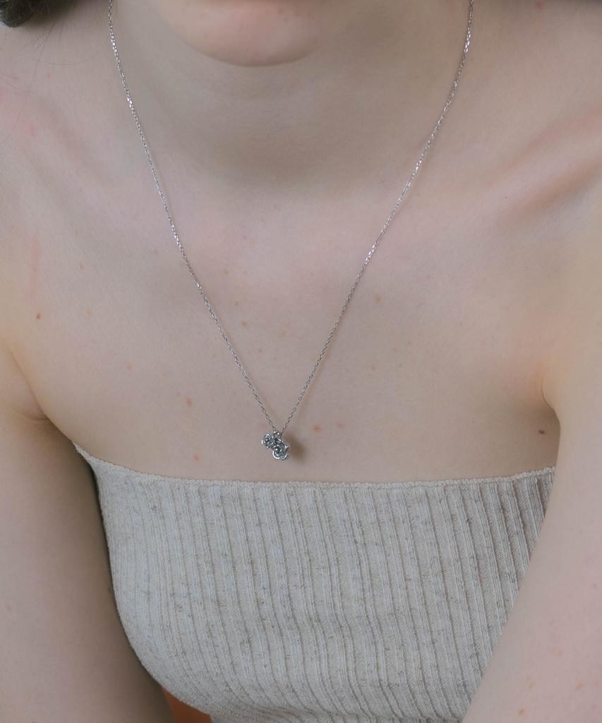 Pearly More Rose Blossom Necklace_Pm25N003Ss