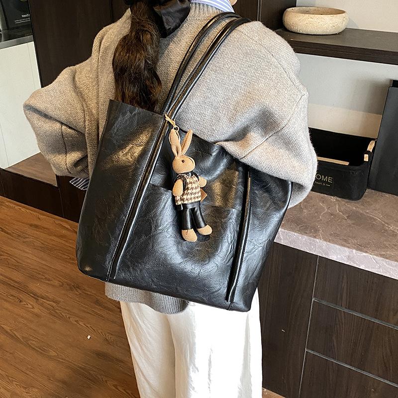 Premium sense retro bag women's autumn and winter 2025 popular texture versatile shoulder bag large capacity tote big bag