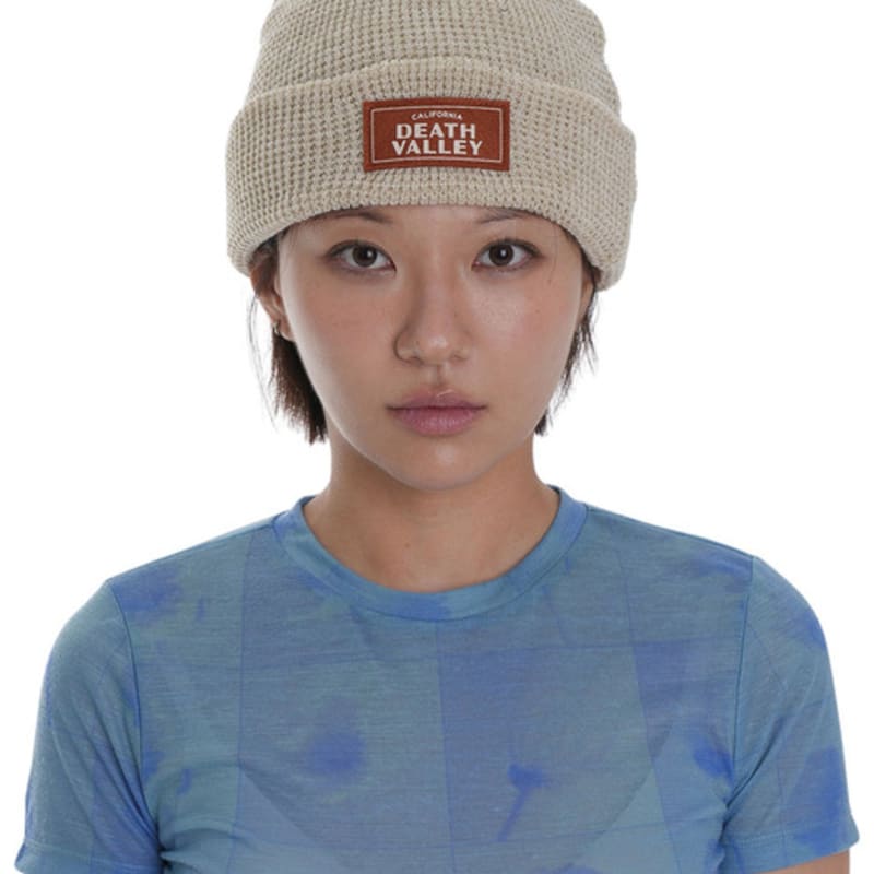 

АМЕРИКАНСКАЯ ВЯЗАНАЯ ШАПКА-БИНИ С ИГЛАМИ DEATH VALLEY np FREE