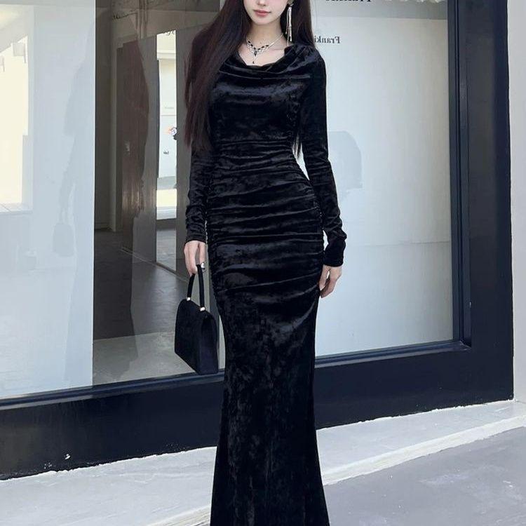 2025 Autumn/Winter Elegant Velvet Fishtail Dress with Pleated Swing Collar and Long Sleeves