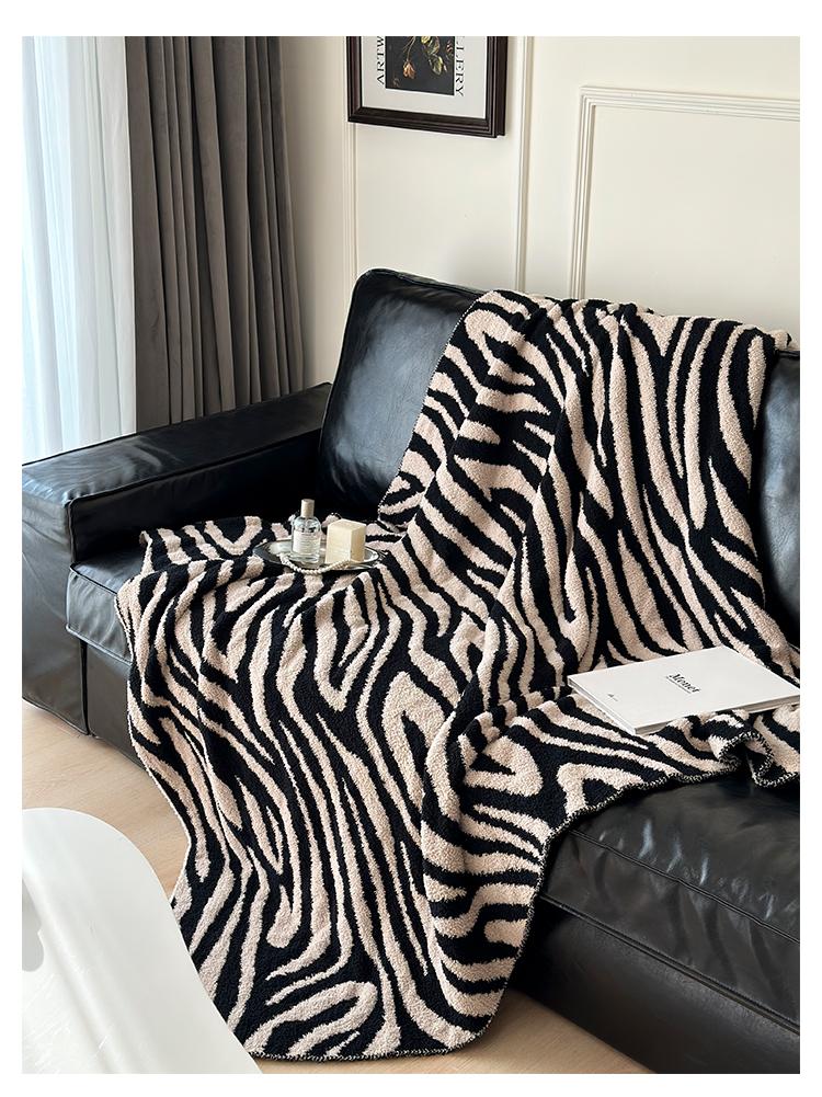 Premium Zebra Pattern Sofa Cover Blanket Half Edge Plush Blanket Office Lunch Break Blanket Aviation Blanket Decoration Blanket