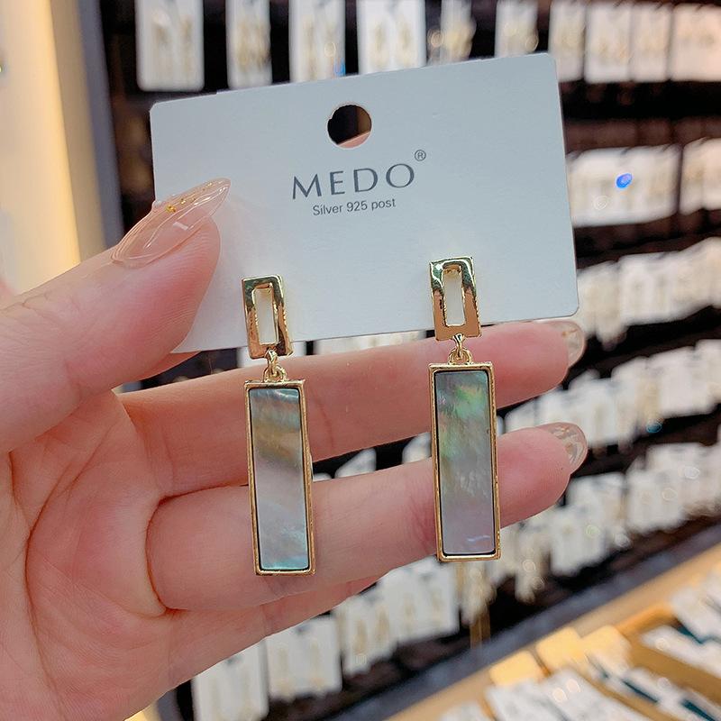 Rectangular Shell Earrings with Versatile Temperament, Personalized Earrings That Highlight The Face, Slim Earrings for Women, Fashionable Commuting