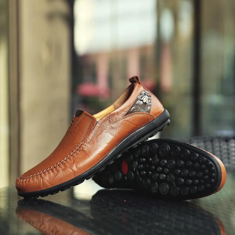 Herren Slipper 2025 Neue Mode Herren Freizeitschuhe Echtes Leder Bequem Weich Männlich Flach Fahrschuhe Chaussure Hommes