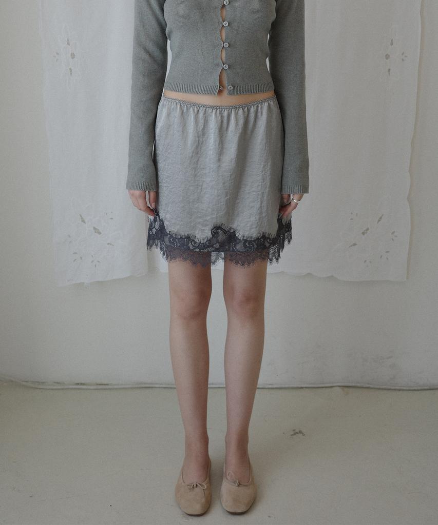 Salon De Yon Banding Lace Satin Skirt_ Gray