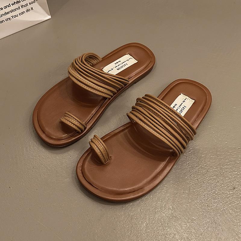 

Дизайнерские тапочки с закрытым носком, женские, новинка лета 2025 года, для ношения с юбкой, плоские пляжные сандалии 40