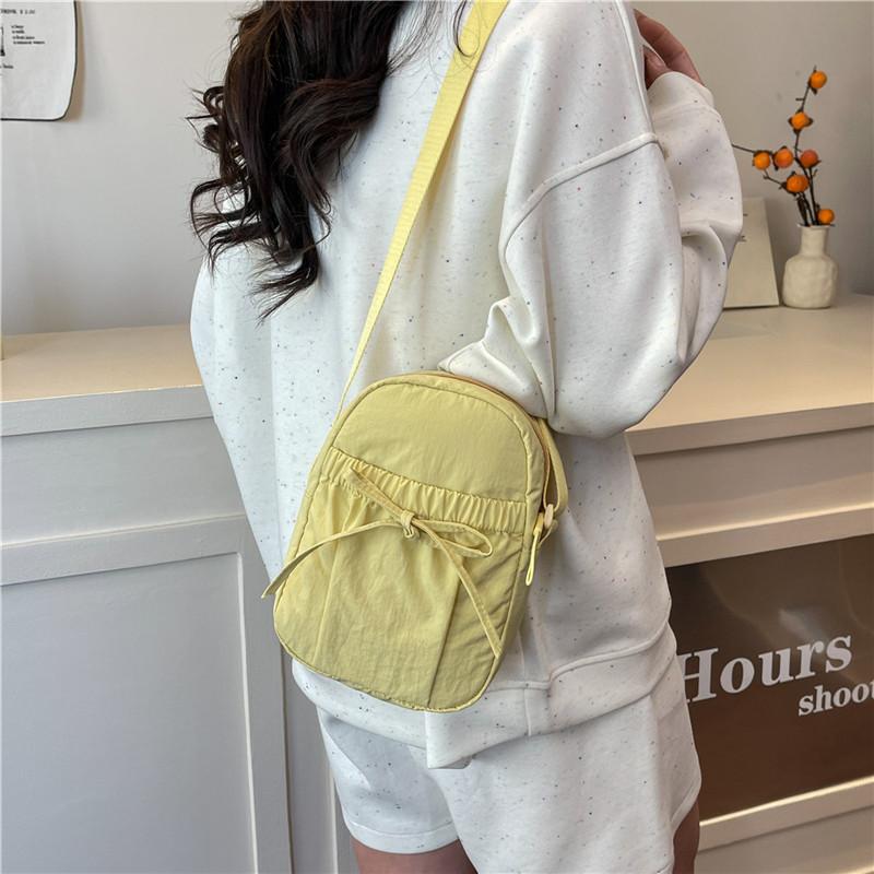 Japanese Ins Women's Fashion 2025 Casual Lightweight Messenger Bag Korean Version of Simple Trend Niche Design Small Square Bag