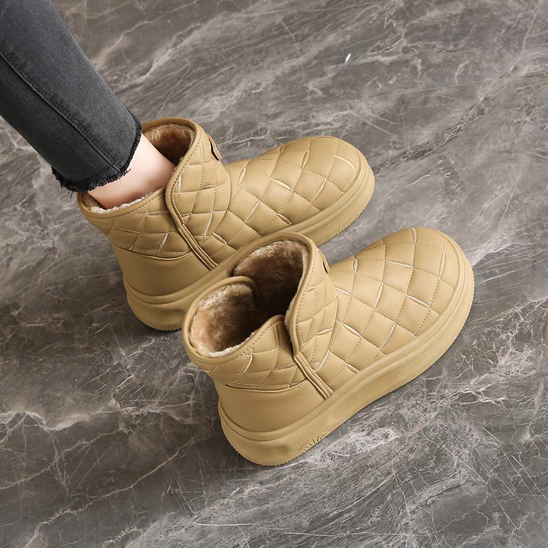 Integrated thick-soled snow boots winter new large cotton shoes size Harbin velvet short boots