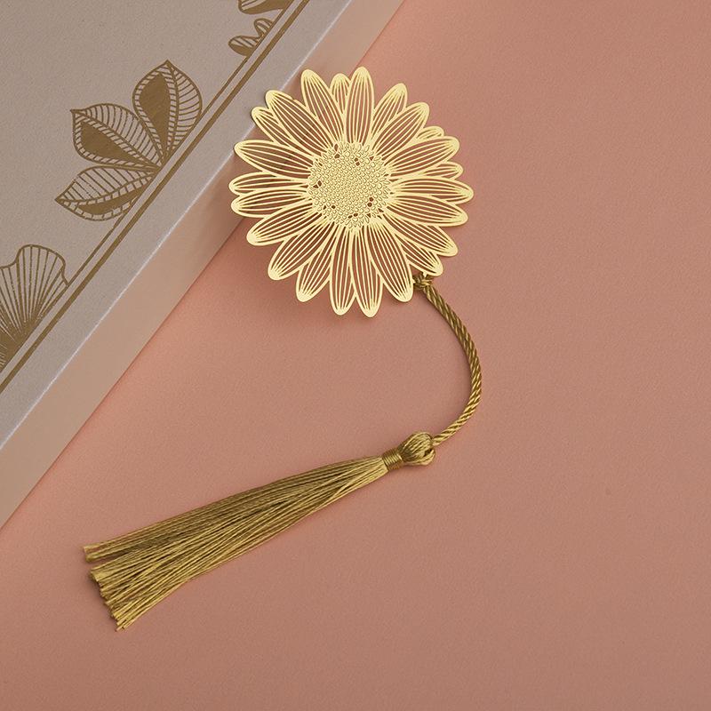 1Pc Golden Retro Art Metal Plant Vein Bookmark with Tassel Reading Book Accessories Index Tab Fringe Gift for Teachers Students