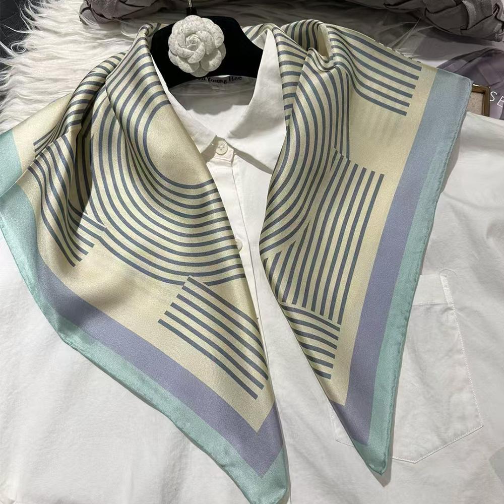 Light  Purple Women'S 100% Mulberry Silk Scarf Neckerchief Spring Fall New Luxury Floral Design Satin Squaresilk Scarves 65*65Cm