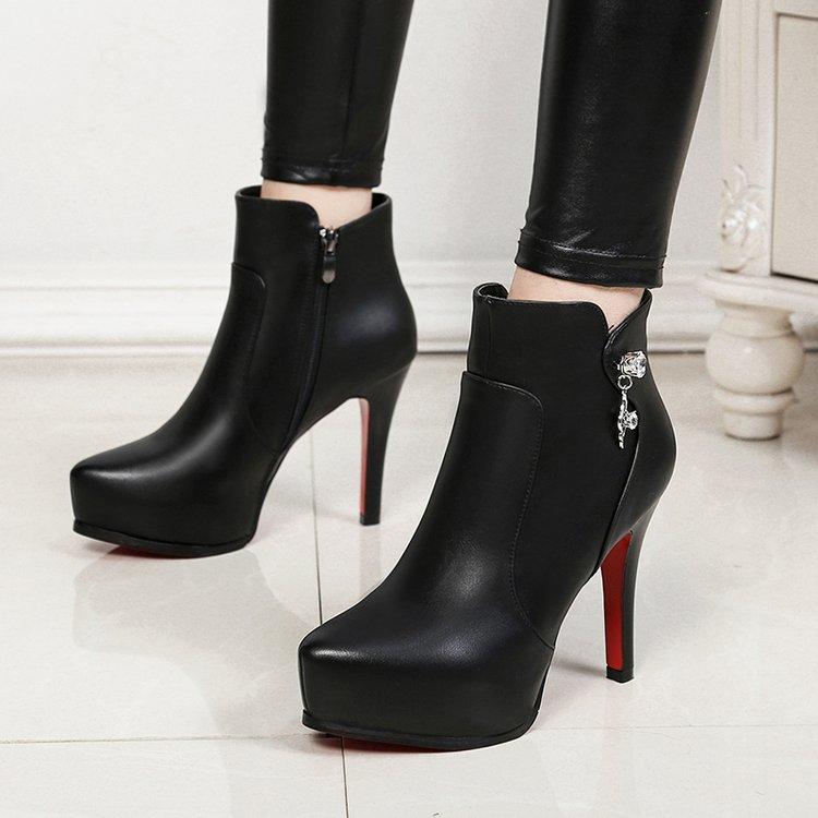 Europe, America, Autumn and Winter 2025 New Short Boots Women's Pointed High-heeled Rhinestone Thick-heeled Women's Shoes Black Side Zipper Fashion Bo