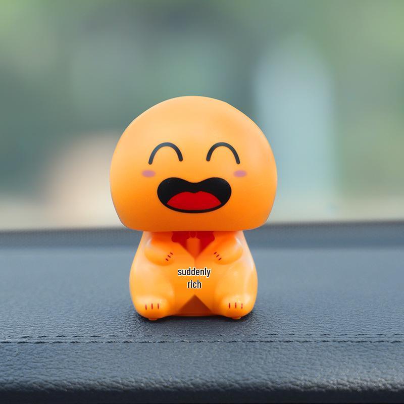 Solar-Powered Smiley Face Dashboard Ornament: A Fun, Cute Decompression Figurine for Car Décor.