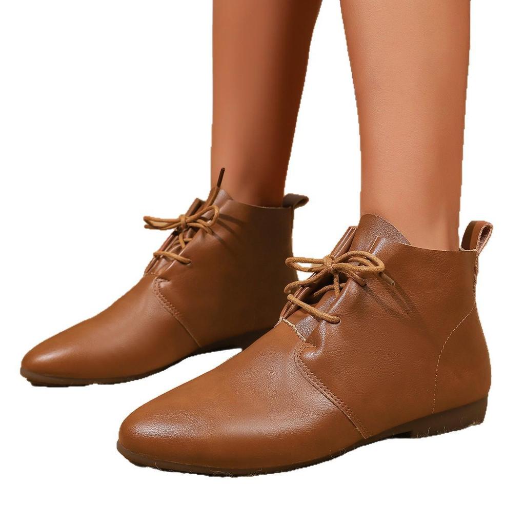 Women's Retro Pointed Toe Lace-Up Flat Ankle Boots, Soft Leather, Versatile Martin Style for Spring 2025.