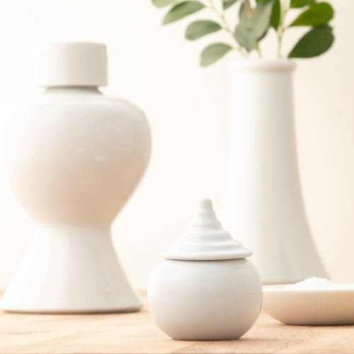 Tomatsu Shoten Buddhist Altar, White 2.0mm Polka Dot, AM-TM617