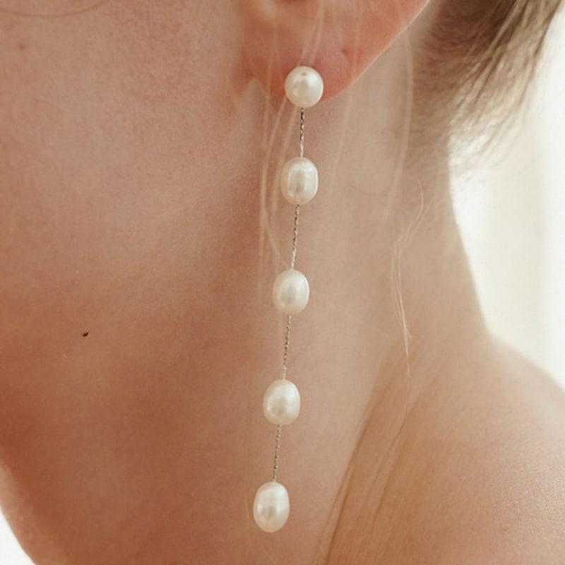 FINDELISE Freshwater Pearl Drop Earrings (Long)