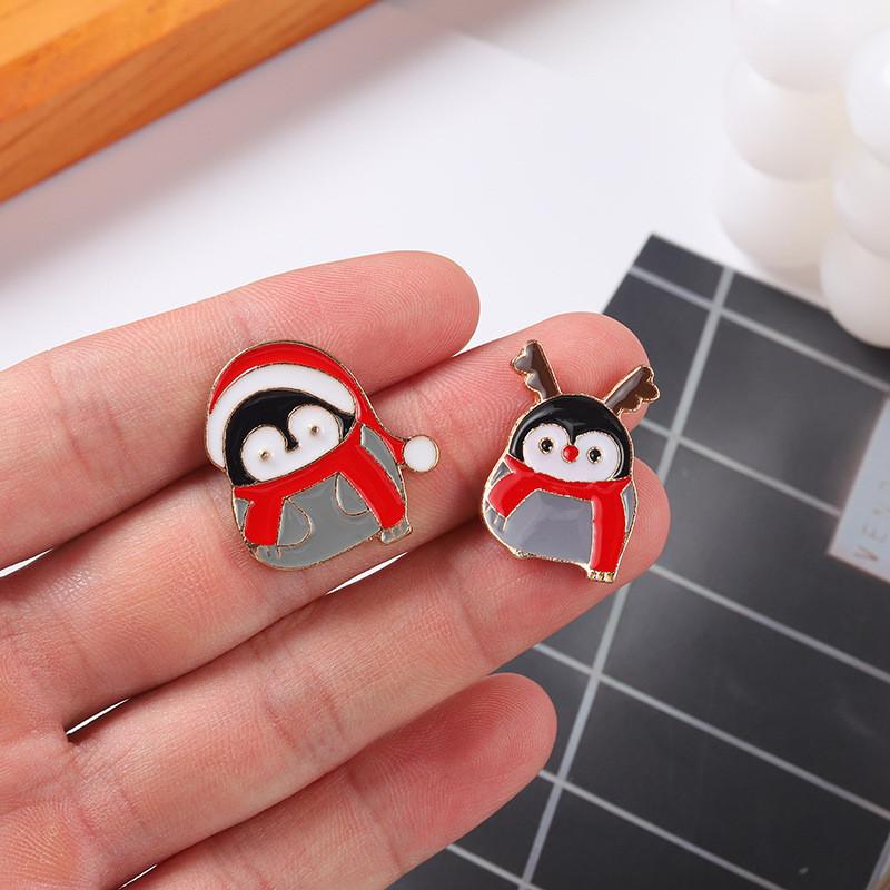 Cute Chubby Christmas Penguin Brooch Adorable Metal Badge For Sweater Accessories