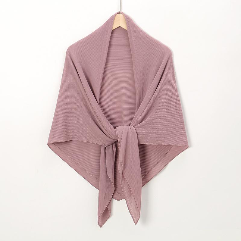 New solid color pearl chiffon wrinkled large square scarf fashionable Malaysia Indonesia solid color wrinkled headscarf scarf