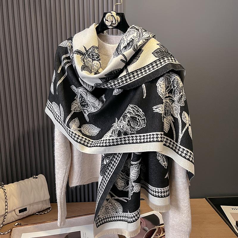 French Retro Small Fragrance Elegant Temperament Scarf Holiday Surprise Gift Fashion Atmosphere Printed Shawl