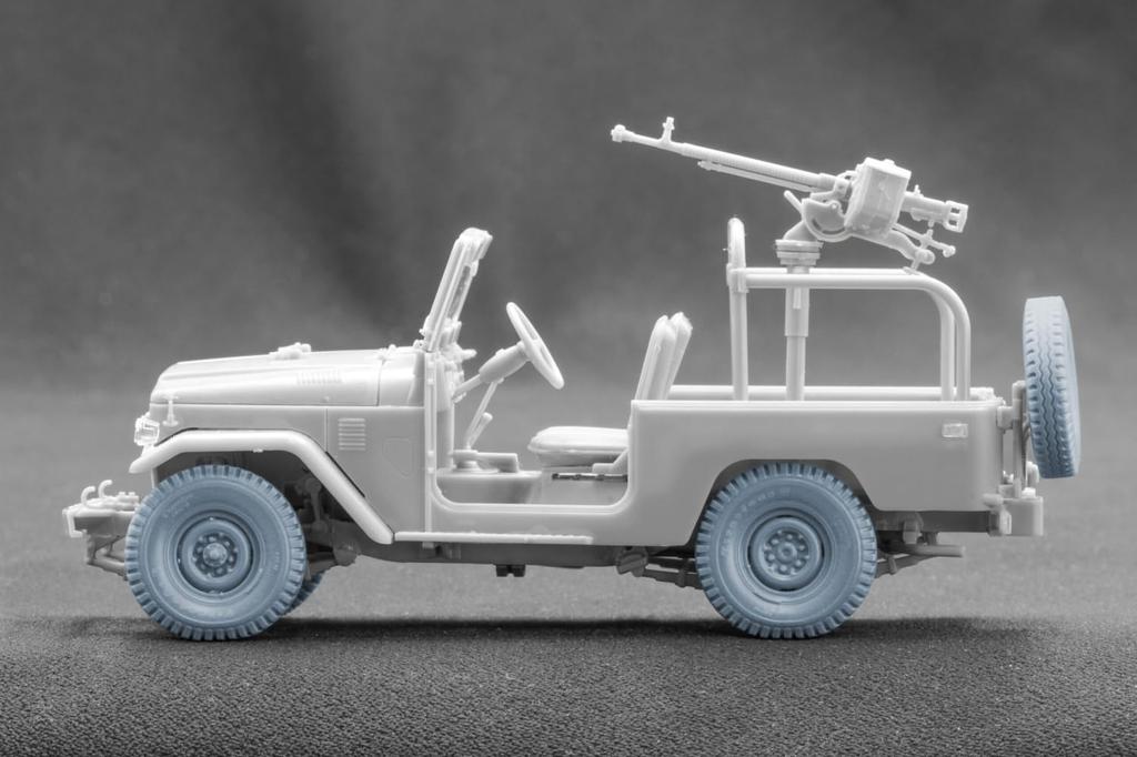 Modern Small Drive Military Spec Vehicle Wheel Set AK Plastic Model Parts SCXWM35033S Scale-X 1/35 Four-Wheel Weight-Deforming (5-Piece Set) (for