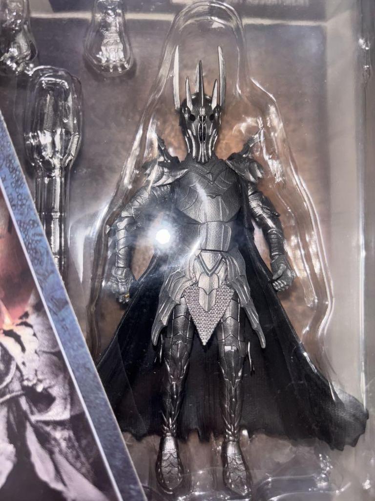 [USED] First come, first served! BST AXN Lord of the Rings Sauron Figure