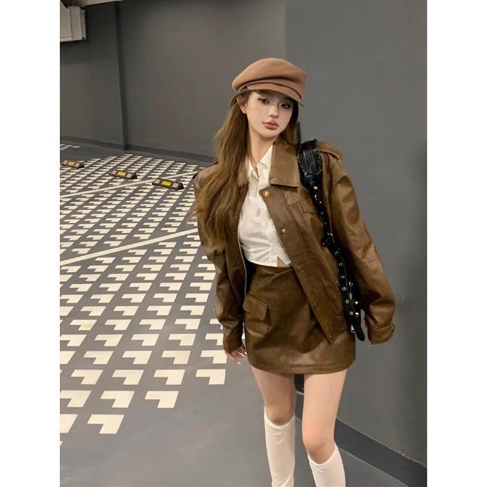 Women's Retro PU Leather Faux Sheepskin Motorcycle Jacket and Fashion Short Skirt Two-Piece Set (Spring/Autumn 2023)