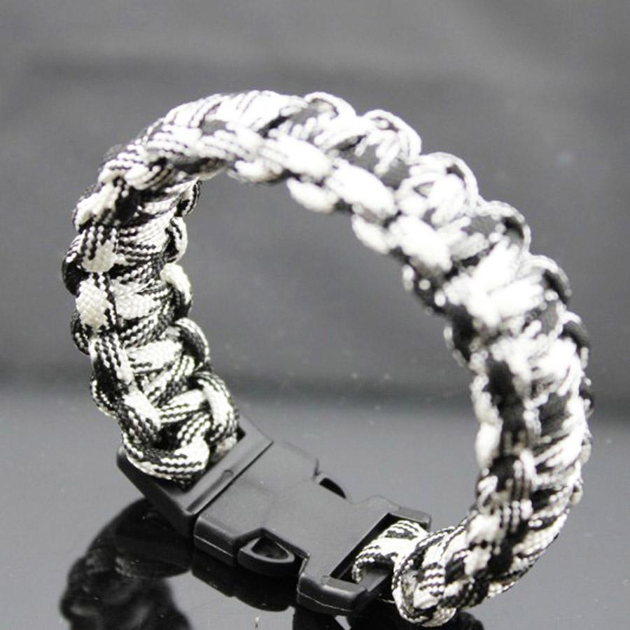 Braccialetti Bangle di Sopravvivenza in Paracord da Esterno Uomo Tono Argento Braccialetto da Polso con Corda Teschio Campeggio Escursionismo Braccialetto con Fibbia di Emergenza Gioielli