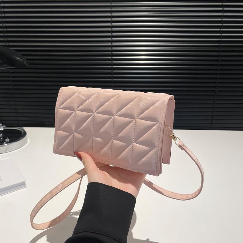 Fashionable Winter Trendy Crossbody Bag For Women Stylish Commute Small Square Purse