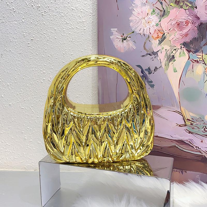 

Chic Acrylic Pleated Cloud Bag - Versatile Luxury Evening Handbag серебряный