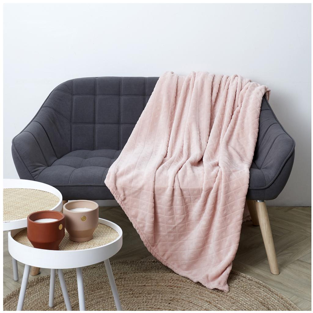 Les Trésors De Lily [A3513] – Rosa Samtdecke „Scarlett“. (geprägt) - 140 x 200 cm