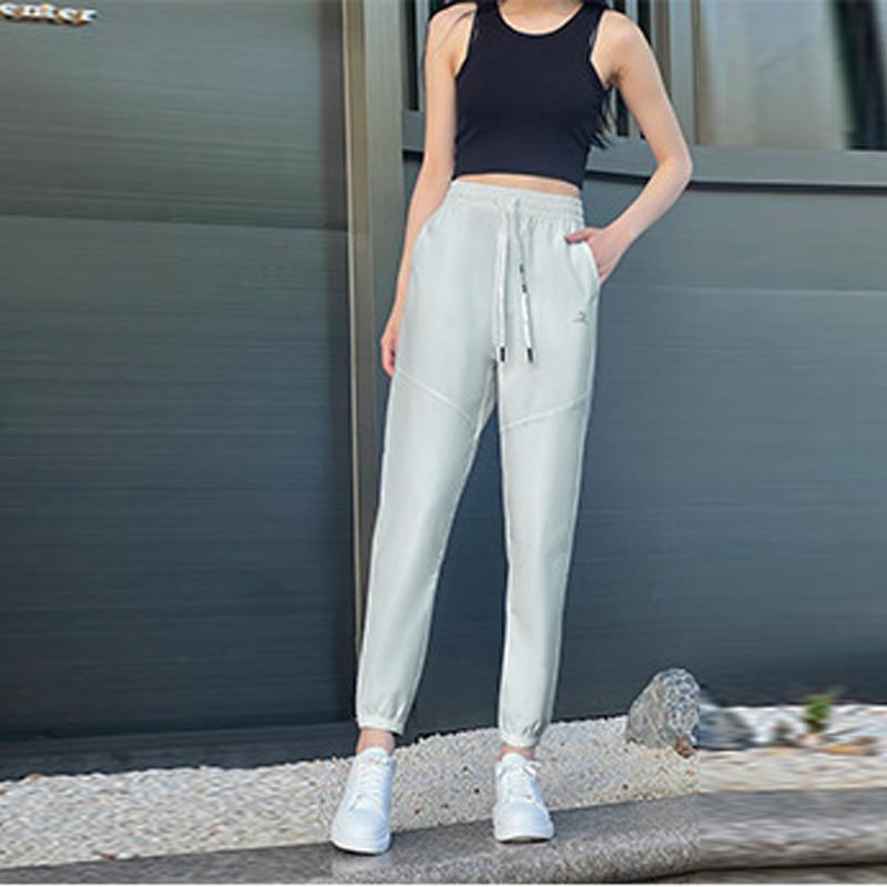 Женские модные повседневные однотонные универсальные спортивные штаны свободного кроя — фото 18