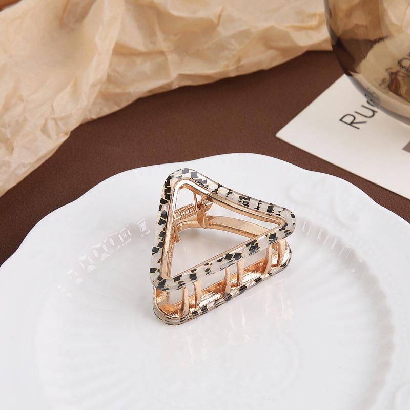 2024 Trendy Metal Hair Claw Clip: Elegant Celebrity Headdress