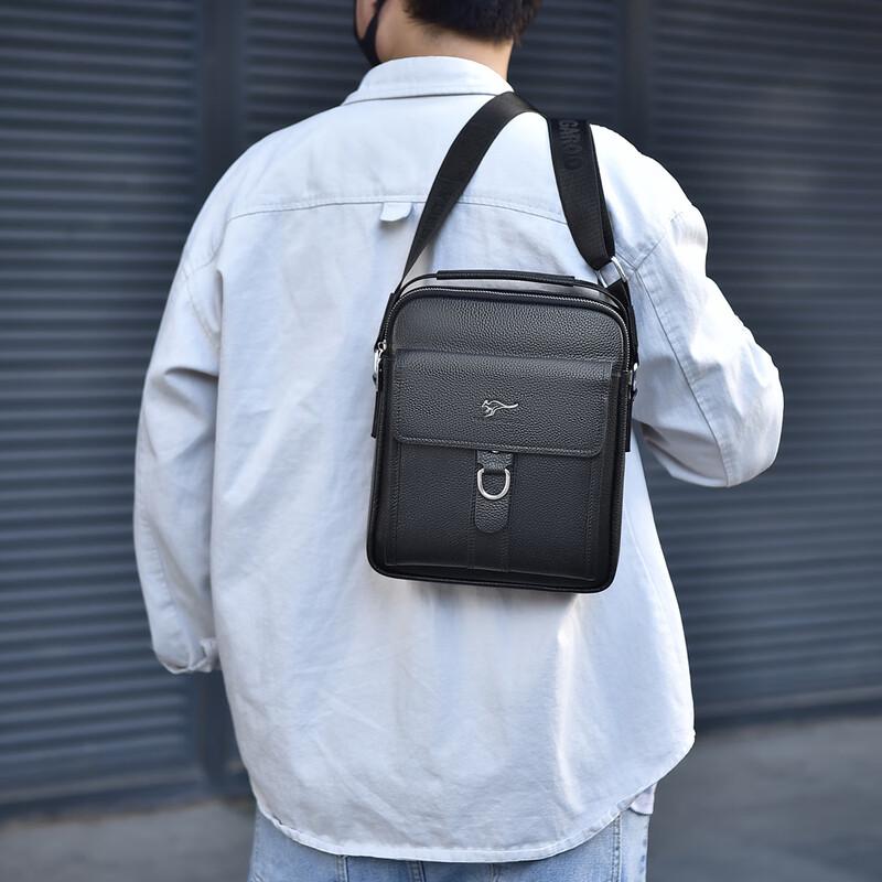 

YUESKANGAROO Men s Lightweight Business Crossbody Bag