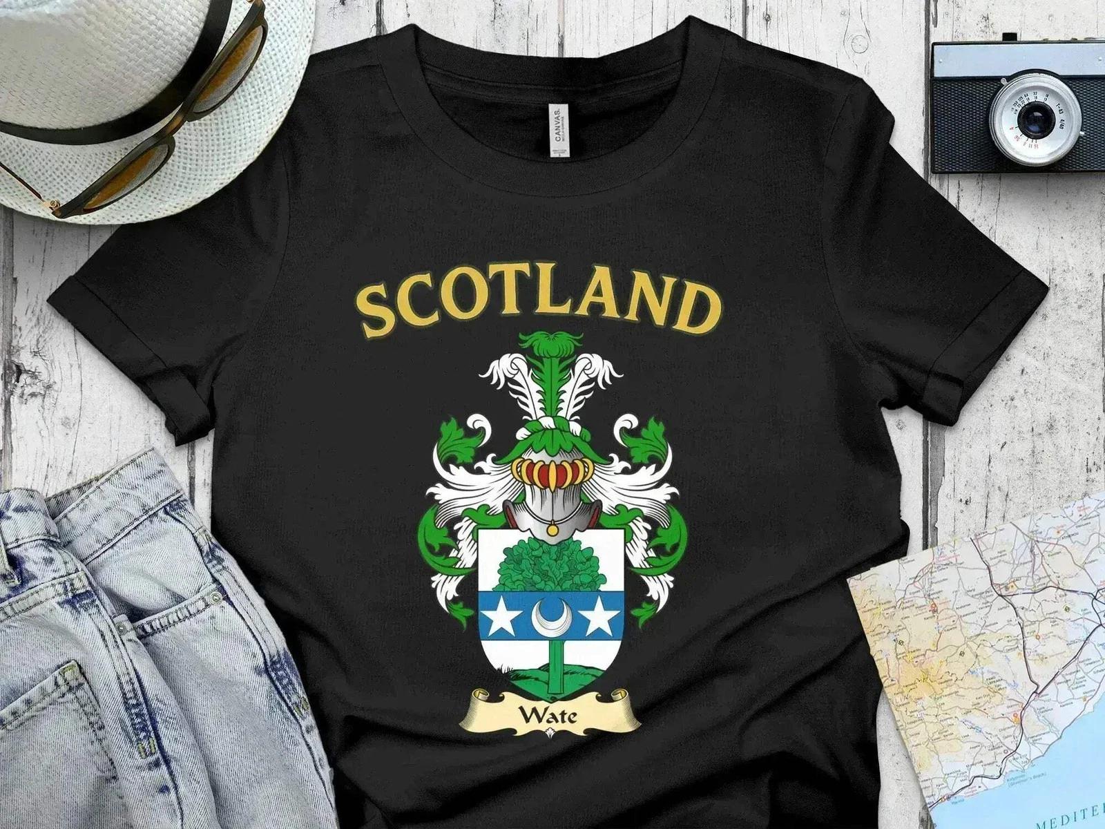 Wate Scotland Clan Crest Wate Scotland Design T-Shirt 2XL