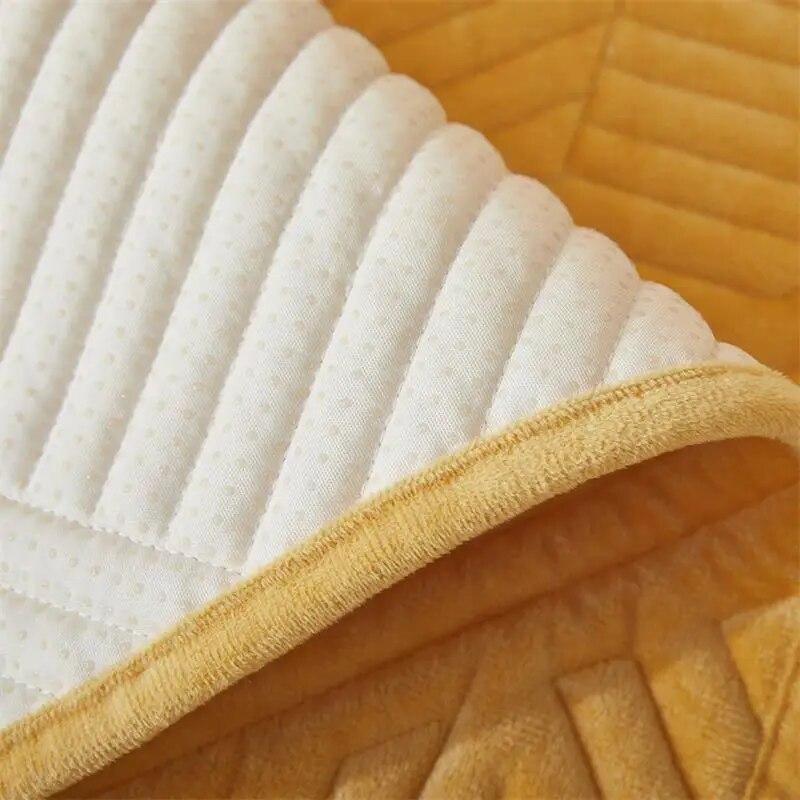 Universal Non-slip Solid Color Sectional Sofa Cover  Warm Short Plush Quilted Sofa Towel For Living Room Modern Couch Slipcover