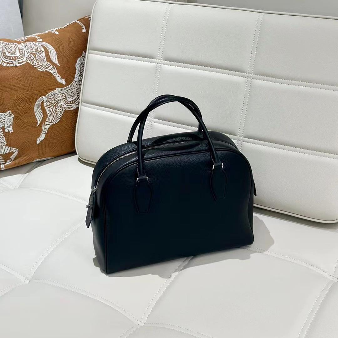 

Маленькая нишевая сумка высокого класса для женщин, новая натуральная кожа, верхний слой, воловья кожа, большая вместительная сумка для боулинга, ручная большая сумка Size 32 x 25 x 13cm чёрный